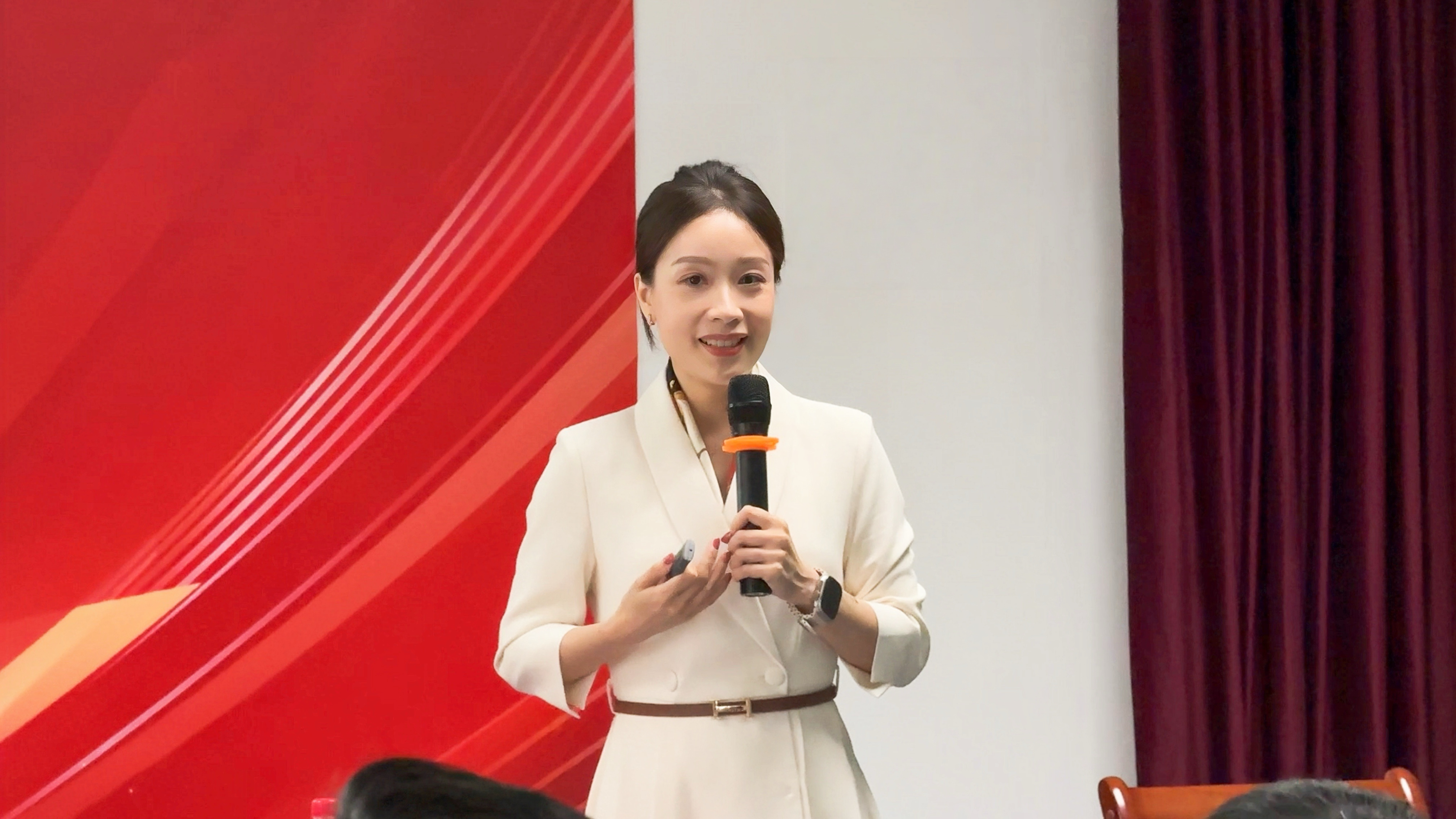 “礼”行招标——招标中心举办全员商务 礼仪专题内训
